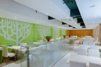 LUCK 7 Hotel (Yichang CBD Xiling Erlu)