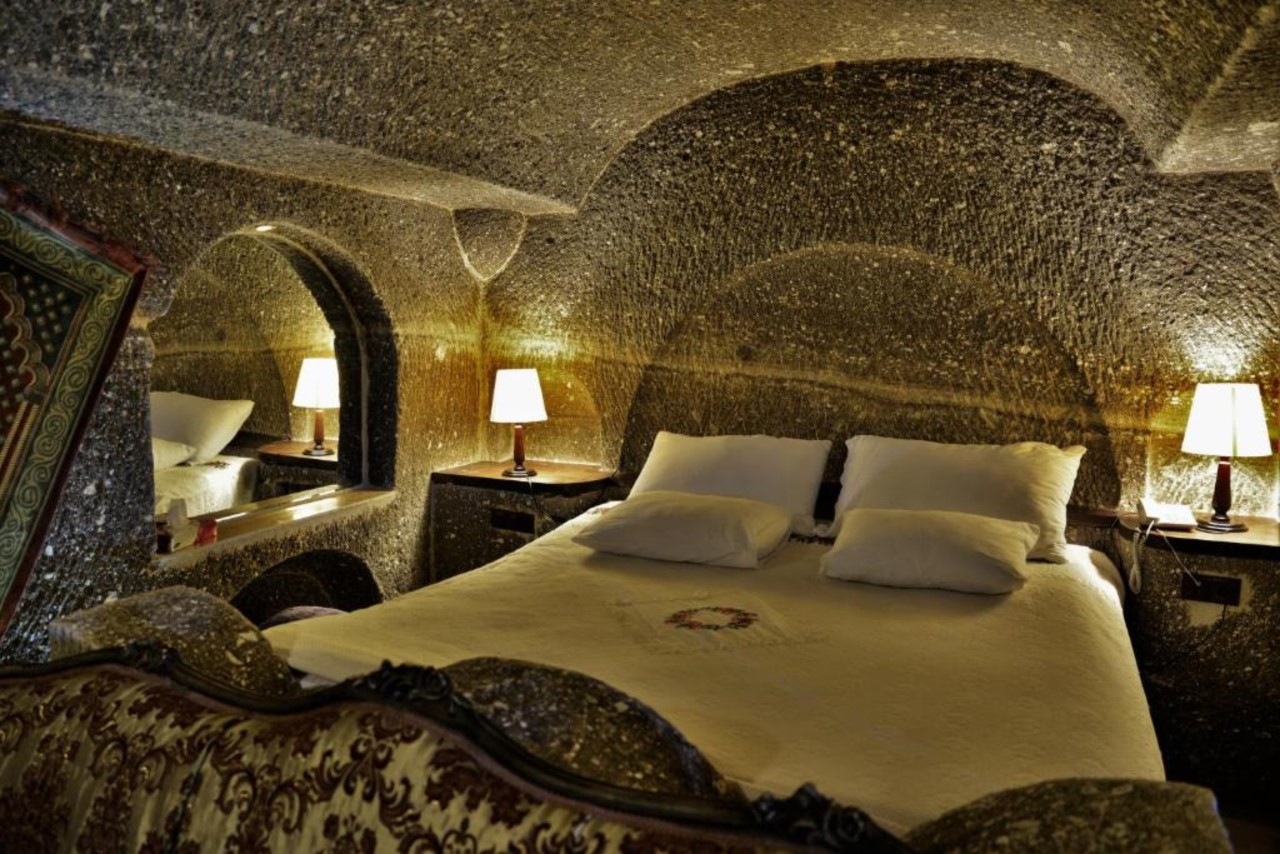 Grand Cave Suites