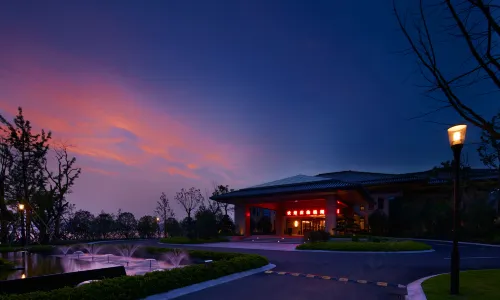 Ningbo Qianhu Hotel