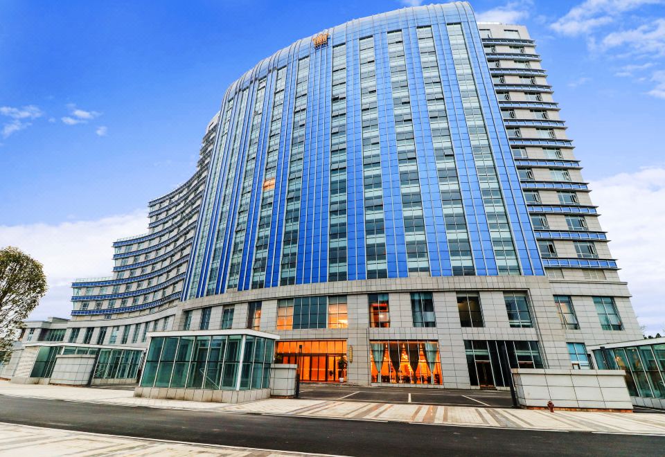 3. 하오웨이이 인터..