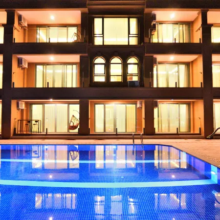 Fuxian Lake Rongxi Yuehu Resort Hotel