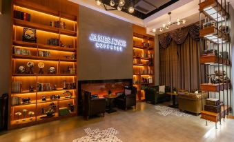 James Joyce Coffetel (Daocheng Yading Scenic Area)