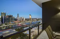 Hope Street Apartments by CLLIX