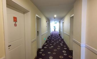 Homeinn Hotel (Ulanqab Jining Railway Station Front Square)