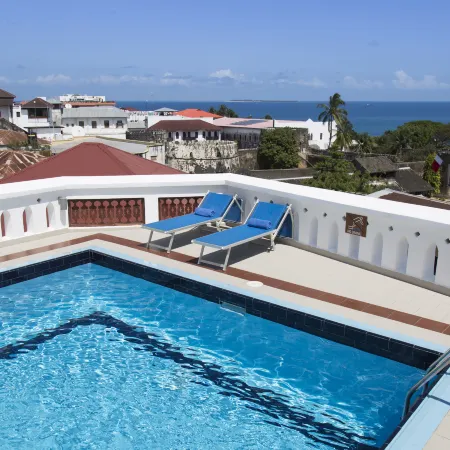 Maru Maru Hotel