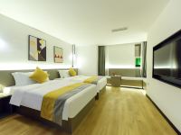 克里斯汀酒店(重庆解放碑步行街店) - modern设计师双床房