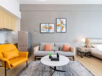 中山嘉益国际公寓 - 观景大床房