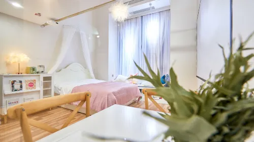 Dalian Qixi Cabbage Apartment