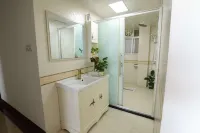 Dadian Homestay (Nanning Luban Road Subway Station Branch)