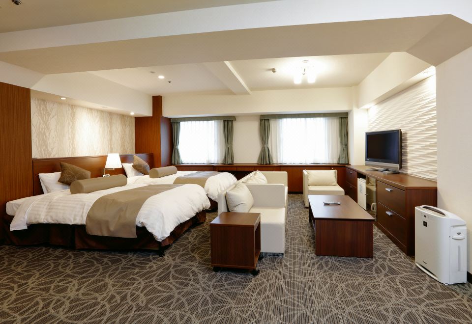 4. 호텔 프라자 오..