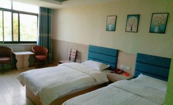 Yushu Xinghe Hotel