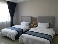 Yongcheng Shenzhou Hotel