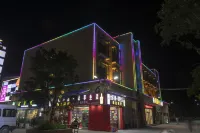 懶熊先生飯店（清遠銀盞溫泉店） 清遠銀盞谷水簾洞附近的飯店