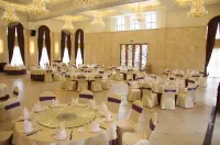 Cezanne Manor Hotel & Resort - Business