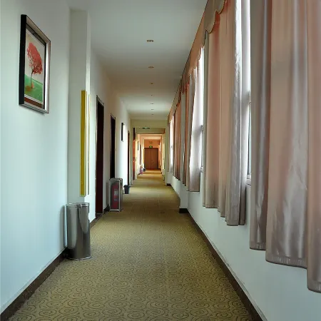 Yunrui Qingju Hotel (Linyi Luozhuang Tongda Road Branch)