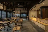 Blossom Hill Fairyland فنادق في لانغ جونغ