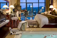 Taixuhu Holiday Hotel Hotels near Yi Bridge Business and Trade Center