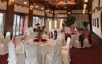 The Grand Hotel - Business