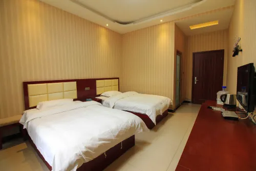 Fangcheng Zhongyi Hotel