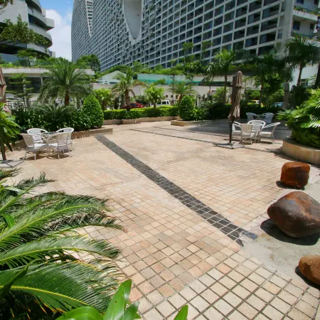 Beautiful Beach Holiday Hotel