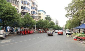 HanTing Hotel (Ji'an County Luling Commercial World)