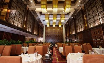 Grand Royal Hotel - Housity