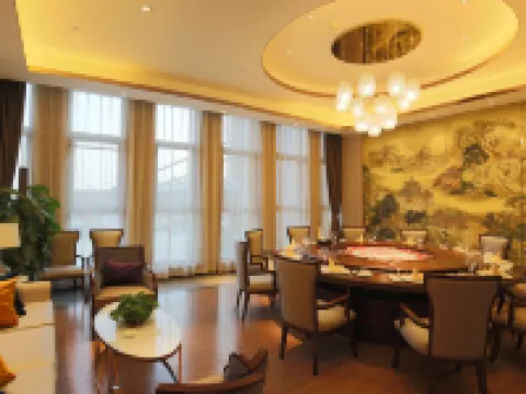 SUNHOLA International Hotel Hotels in Gaobeidian