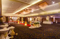 Twin Towers Hotel - Business