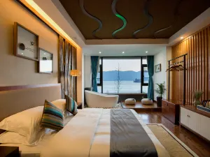 Lugu Lake Yunshang Holiday Hotel