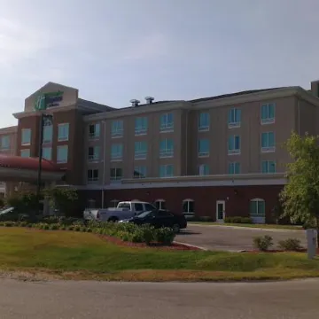 Holiday Inn Express & Suites SMITHFIELD - SELMA I-95 by IHG