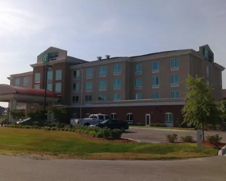 Holiday Inn Express & Suites SMITHFIELD - SELMA I-95 by IHG Hotels in Smithfield