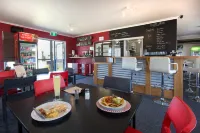 Lknz Lodge & Cafe - breakfast