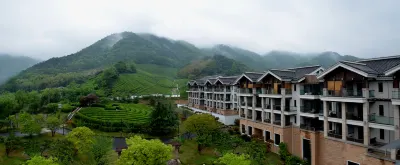 Ming Resort & Spa Hotels near Zhuluoji Park