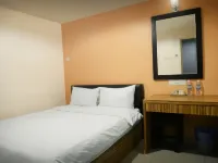 Brezza Hotel Lumut Hotels in Manjung