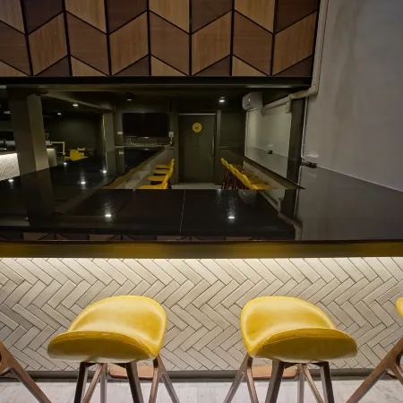 Brb Hostel Bangkok Silom Отели рядом с достопримечательностью «Посольский район»