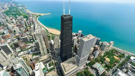 Four Seasons Chicago Отели рядом с достопримечательностью «Сити Холл»