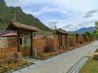 Baizhangpu Boutique Hostel