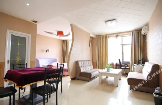 聞喜布蘭卡主題酒店