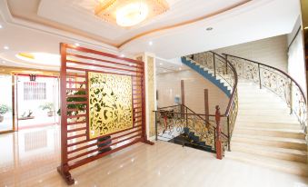 Q+ Jiuhuashan Hongyunlou Grand Hotel