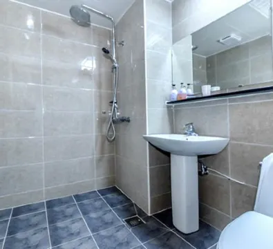 Jungmoon City Hotel & J-Hill Hotel Отели рядом с достопримечательностью «Тематический парк Chocolate Land»