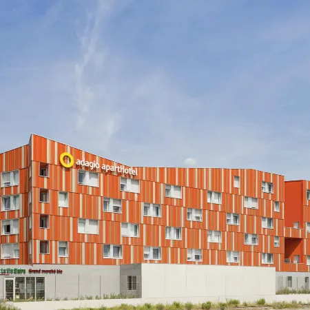 Aparthotel Adagio access Paris Massy Gare TGV