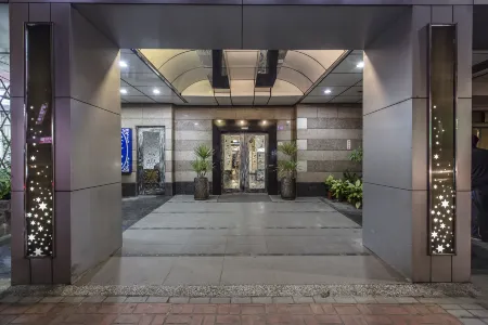 The Cloud Hotel Отели рядом со станцией Станция Китай