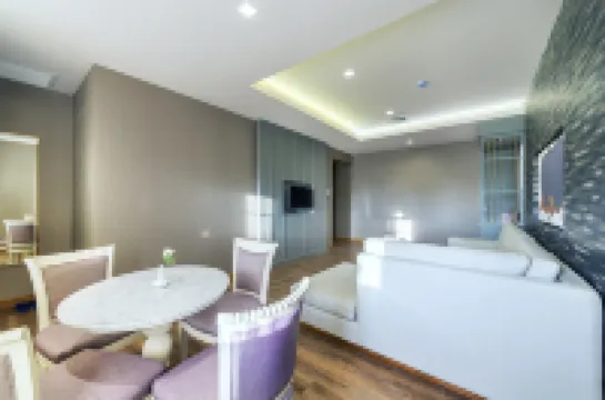 Royal Rattanakosin Hotel - Near Grand Palace & Khaosan Road