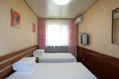 Dongfang Hotel Hotels in Qianguo
