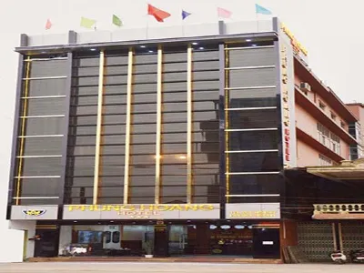 Phung Hoang Hotel Hotels near Demilitarized Zone