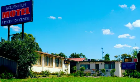 Golden Hills Motel Отели в г. Голден сквер