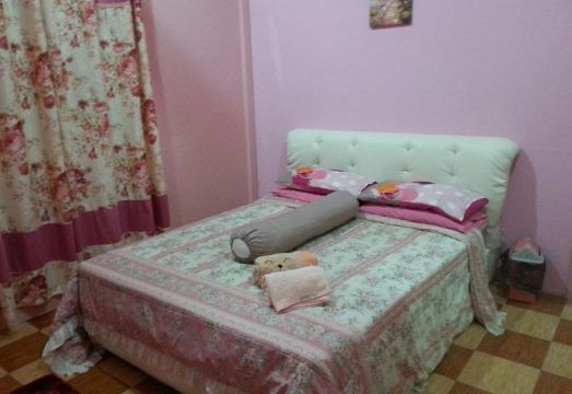 Homestay Indah Villa Environment