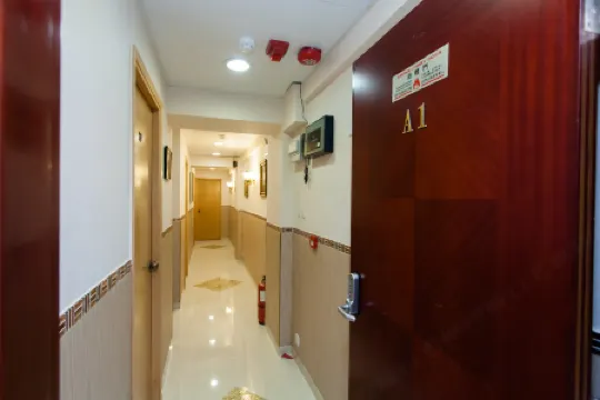 เมย์ แฟร์ เกสต์เฮาส์