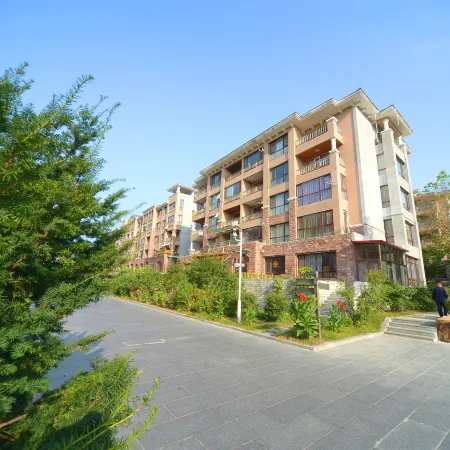 Wulongbei Hot Spring Apartment Hotel