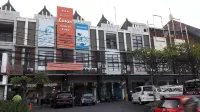 Losari Sunset Hotel Hotel in zona Agung Fitnes